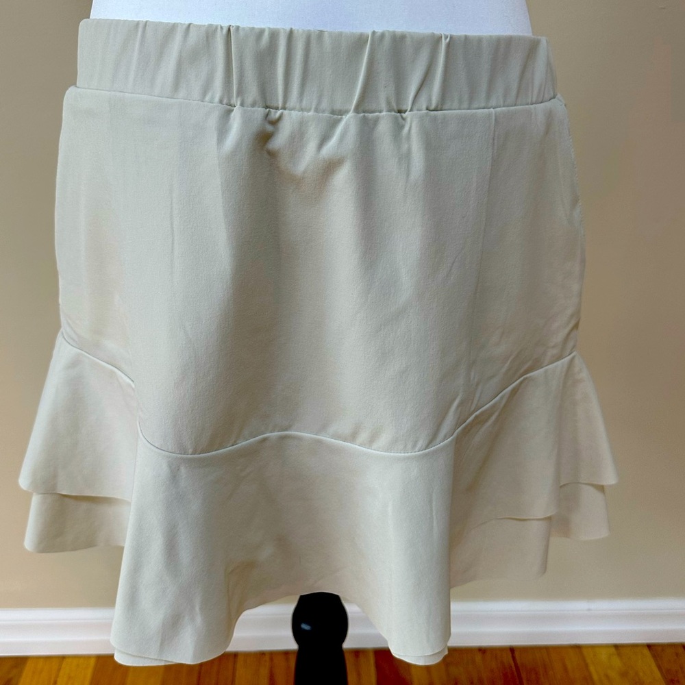 Vineyard Vines Cream Skort, Size 12